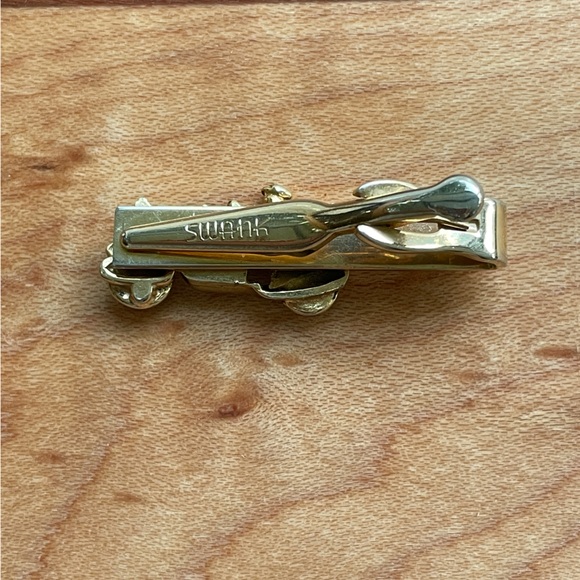 Vintage Swank Tie Clip - Old Fashioned Car with Driver - Gold Brass Tone - Picture 3 of 6